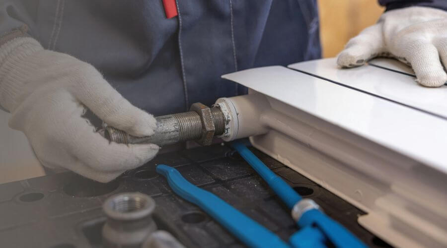 Expert burst pipe repair services in Oakley, KS